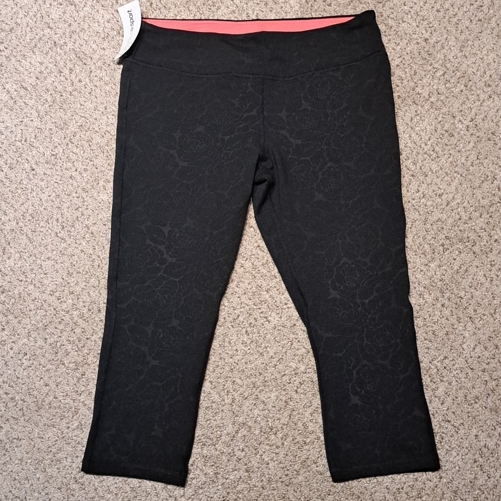 NWT MARIKA SPORT large (12-14) active capri leggings with floral pattern, $42.00